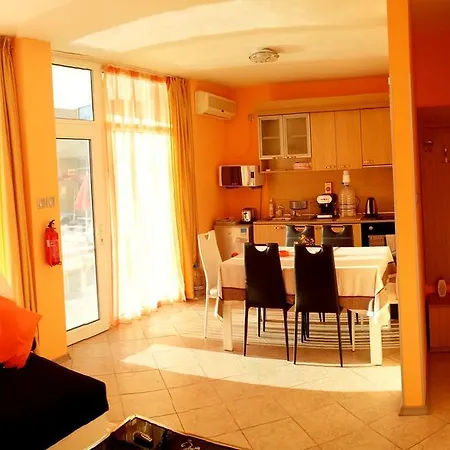 Otel Kamelia Garden Mikosta Sunny Beach